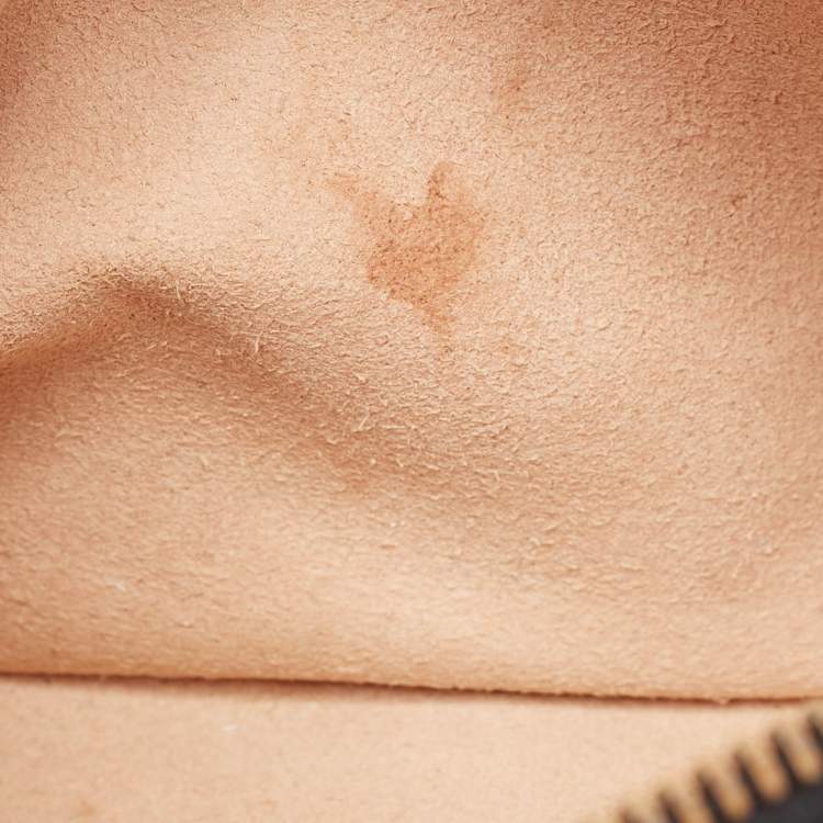 Pre Owned Gucci Black Matelasse Leather Mini GG Marmont Shoulder Bag