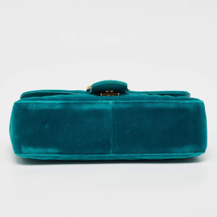 Pre Owned Gucci Green Matelassé Velvet Small GG Marmont Shoulder Bag