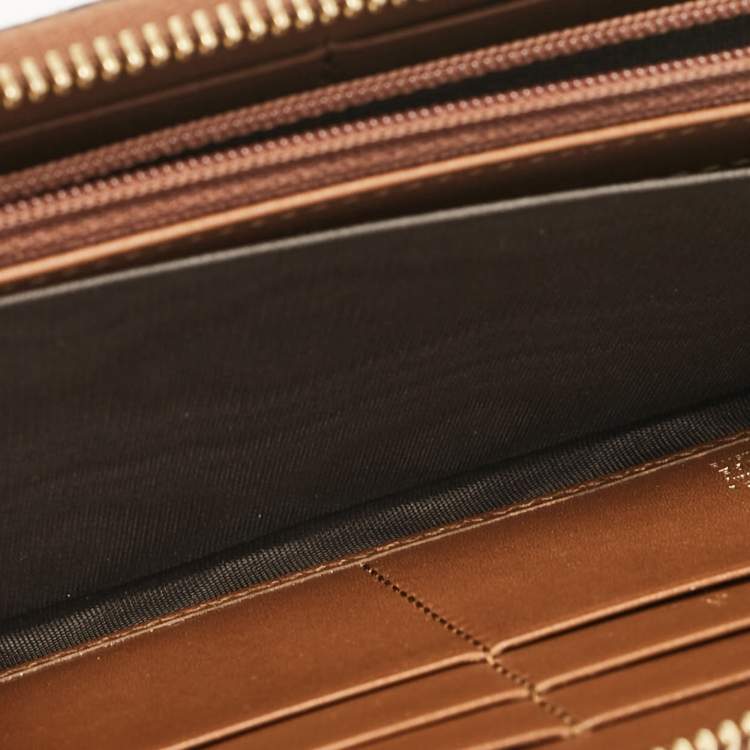 Pre Owned Gucci Beige Bee Printed GG Supreme Canvas Zip Around Continental Wallet