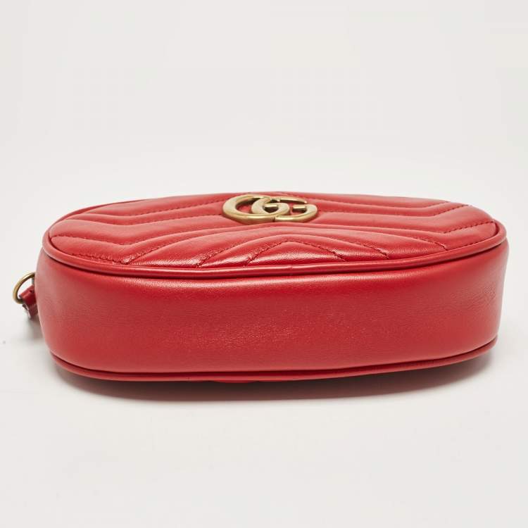 Pre Owned Gucci Red Matelassé Leather Mini GG Marmont Belt Bag