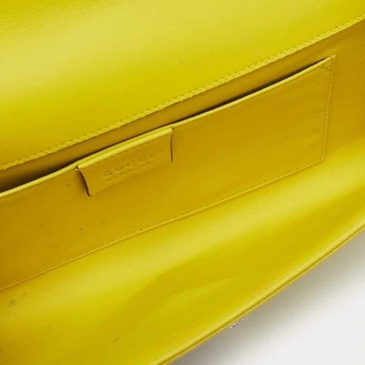 مملوكة مسبقًا Gucci Yellow Satin GG Crystals Broadway Clutch