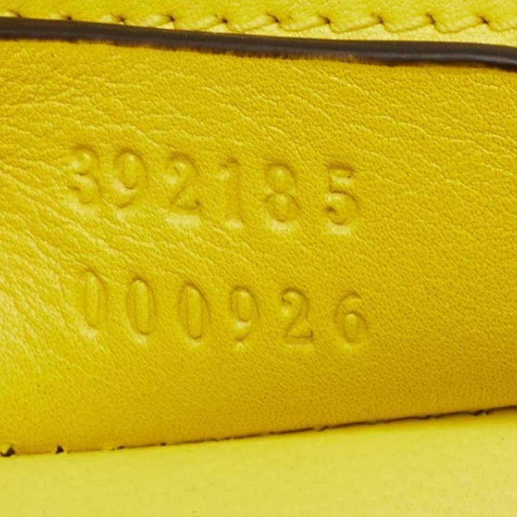 مملوكة مسبقًا Gucci Yellow Satin GG Crystals Broadway Clutch