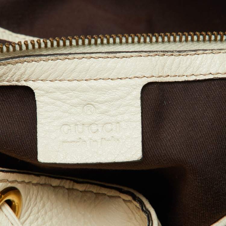 مملوكة مسبقًا Gucci Cream Leather Interlocking Icon Tassel Hobo