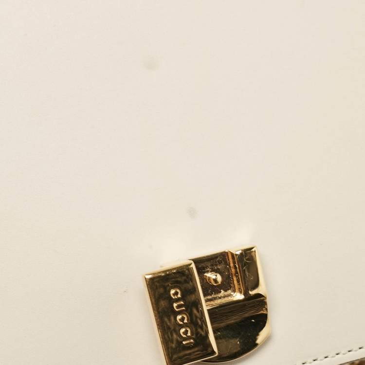 Pre Owned Gucci Off White Leather Mini Web Chain Sylvie Crossbody Bag