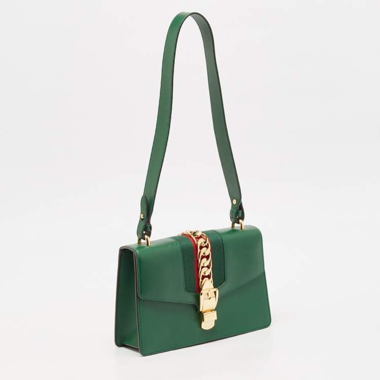 Pre Owned Gucci Green Leather Small Web Chain Sylvie Shoulder Bag
