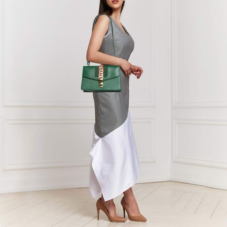 Pre Owned Gucci Green Leather Small Web Chain Sylvie Shoulder Bag