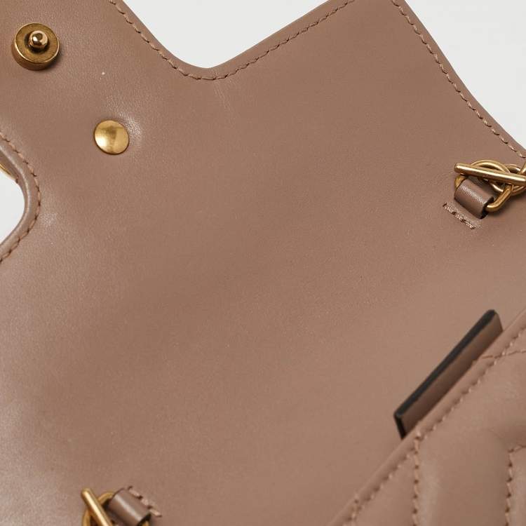 مملوكة مسبقًا Gucci Beige Matelassé Leather Super Mini GG Marmont Shoulder Bag