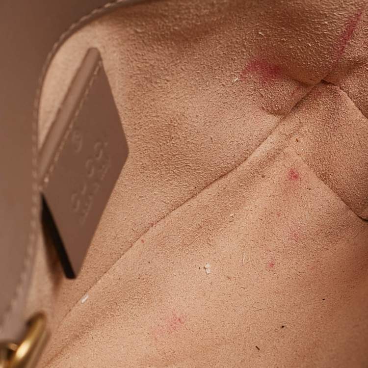مملوكة مسبقًا Gucci Beige Matelassé Leather Super Mini GG Marmont Shoulder Bag