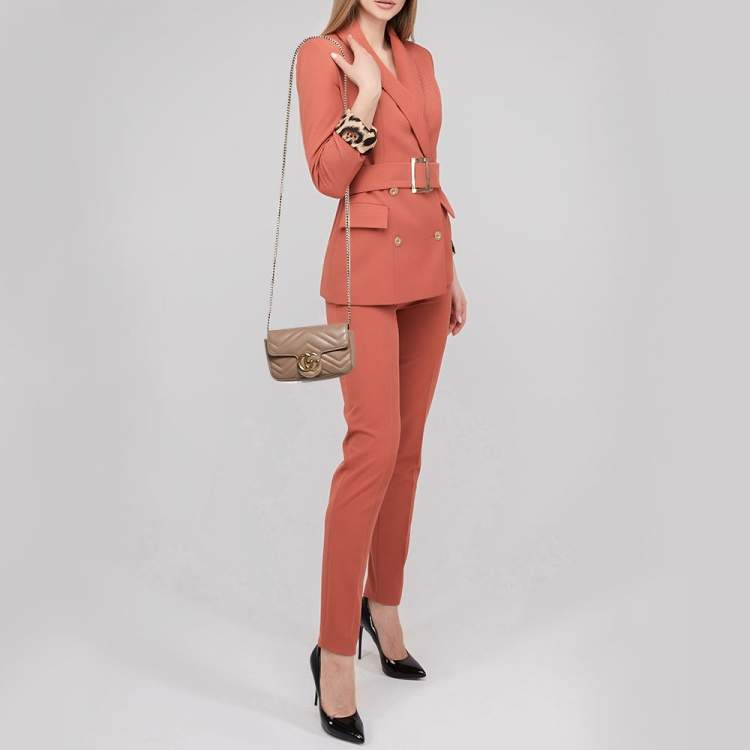 مملوكة مسبقًا Gucci Beige Matelassé Leather Super Mini GG Marmont Shoulder Bag