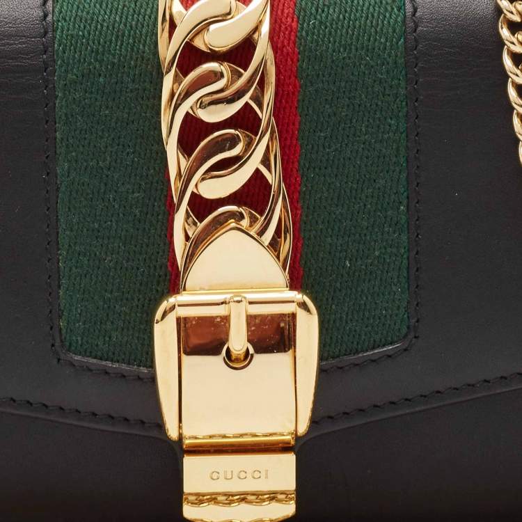 مملوكة مسبقًا Gucci Black Leather Super Mini Sylvie Chain Shoulder Bag