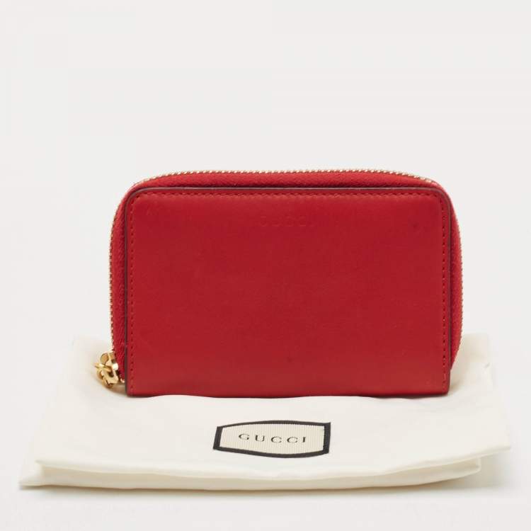 مملوكة مسبقًا Gucci Red Leather Bamboo Zip Around Wallet