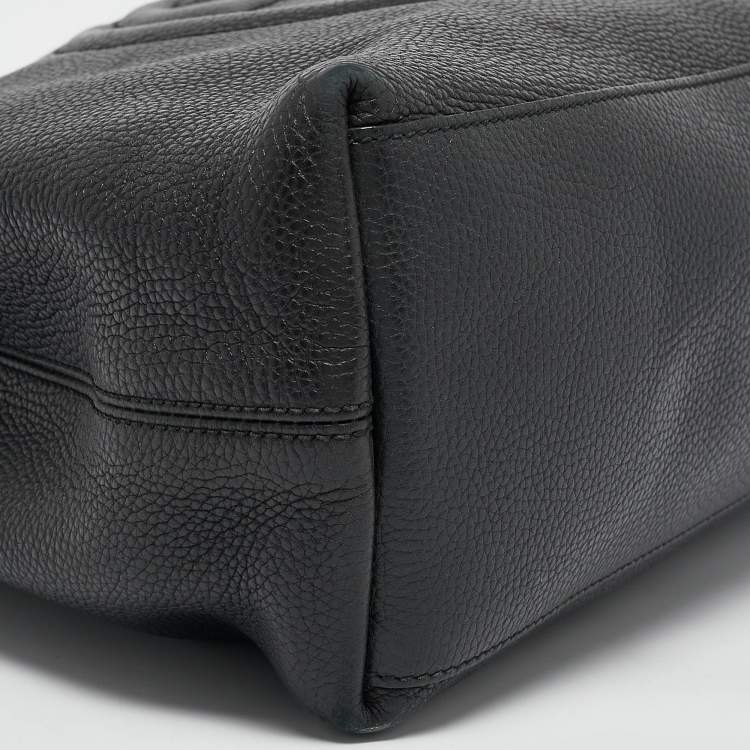 Pre Owned Gucci Black Leather Medium Soho Chain Tote