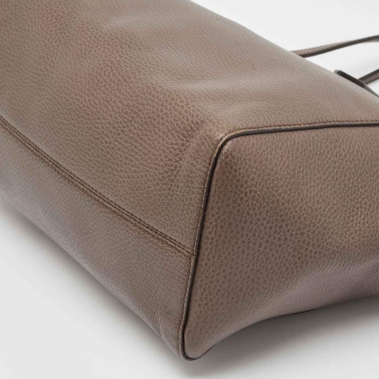 Pre Owned Gucci Dark  Brown Leather Small Swing Tote