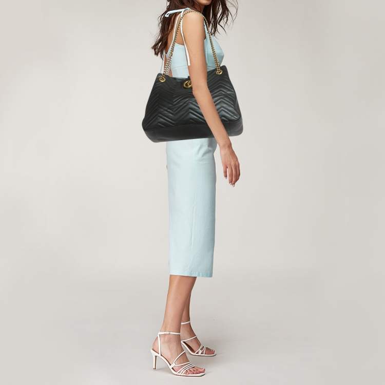 مملوكة مسبقًا Gucci Black Matelassé Leather Medium GG Marmont Tote