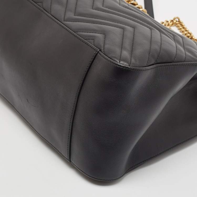 مملوكة مسبقًا Gucci Black Matelassé Leather Medium GG Marmont Tote