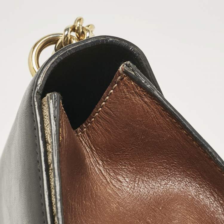 مملوكة مسبقًا Gucci Black/Beige GG Supreme Canvas and Leather Medium Padlock Shoulder Bag