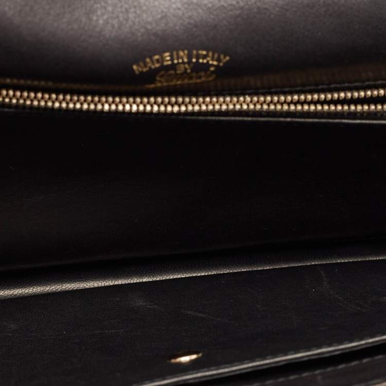 مملوكة مسبقًا Gucci Black Crocodile Interlocking G Long Clutch