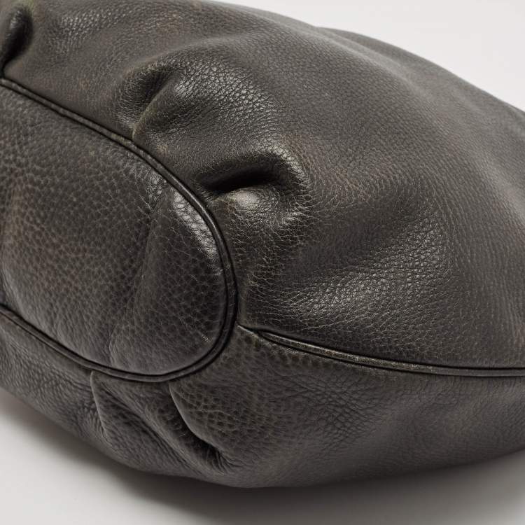 مملوكة مسبقًا Gucci Dark Grey Leather Medium Pelham Hobo