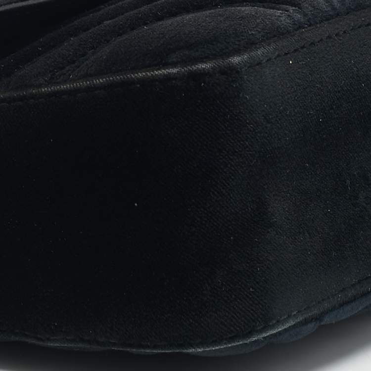 Pre Owned Gucci Black Matelassé Velvet Mini GG Marmont Shoulder Bag