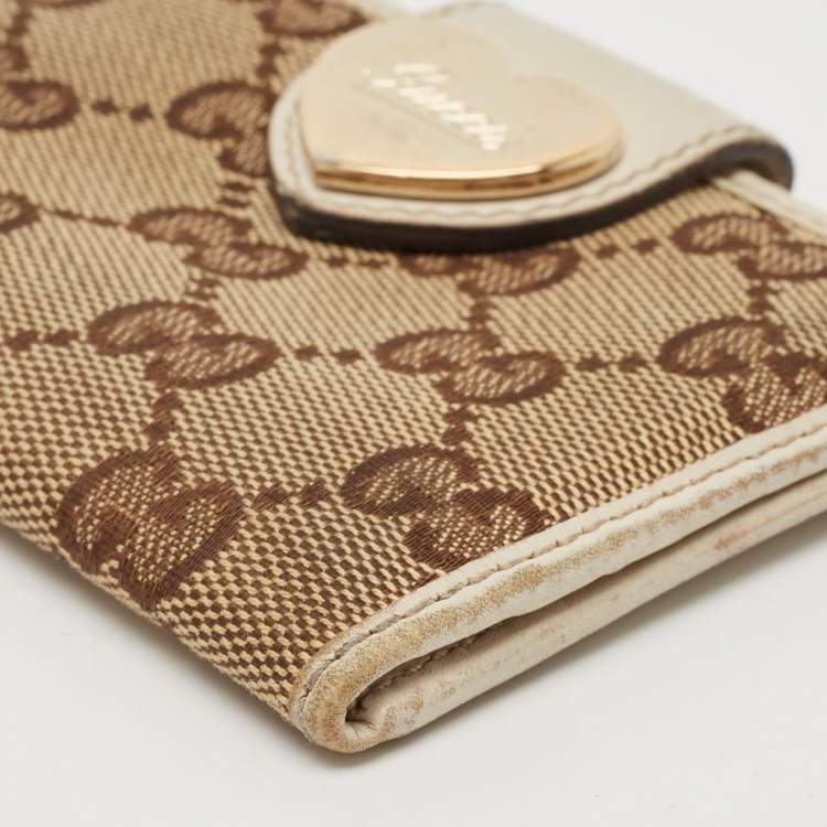 Pre Owned Gucci Beige/Off White GG Canvas and Leather Heart Flap Card Holder