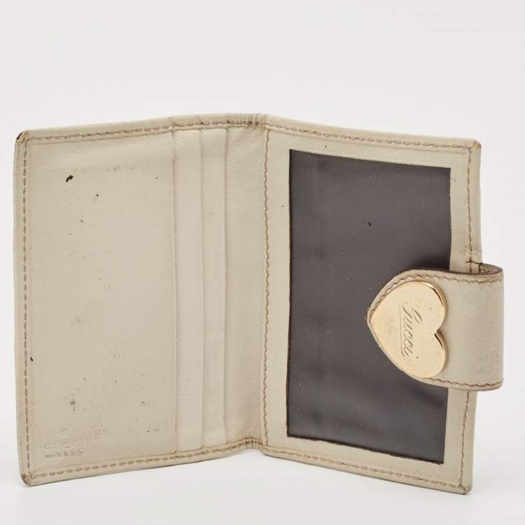 Pre Owned Gucci Beige/Off White GG Canvas and Leather Heart Flap Card Holder