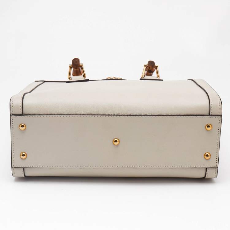 Pre Owned Gucci Off White Leather Small Bamboo Diana Tote