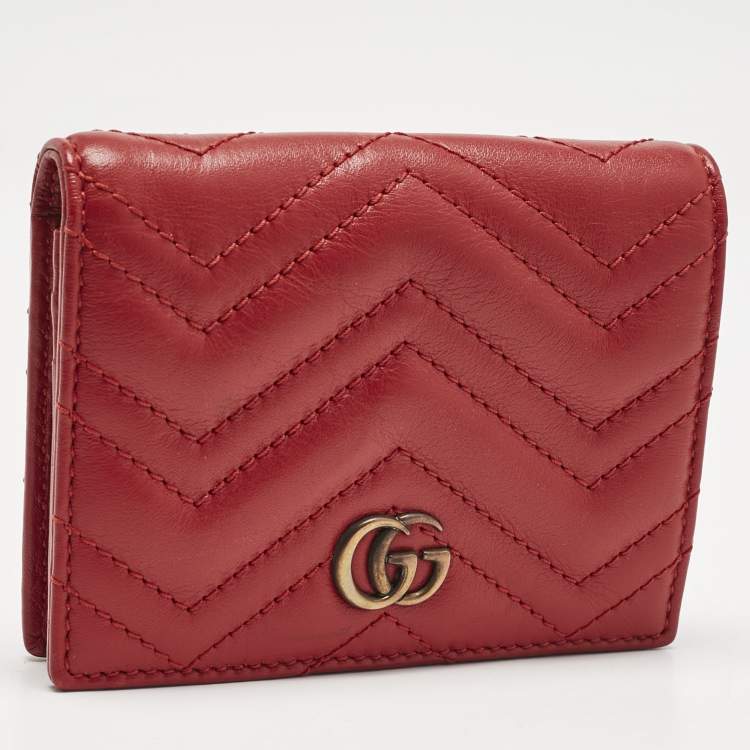 مملوكة مسبقًا Gucci Red Matelassé Leather GG Marmont Card Case