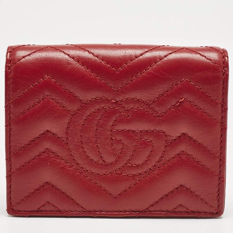 مملوكة مسبقًا Gucci Red Matelassé Leather GG Marmont Card Case