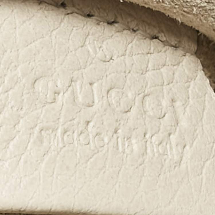 Pre Owned Gucci Off White Leather Logo Print Zip Pouch