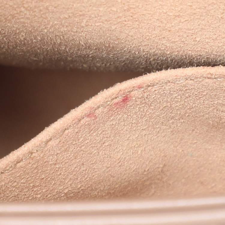 Pre Owned Gucci Beige Matelasse Leather Mini GG Marmont Top Handle Bag