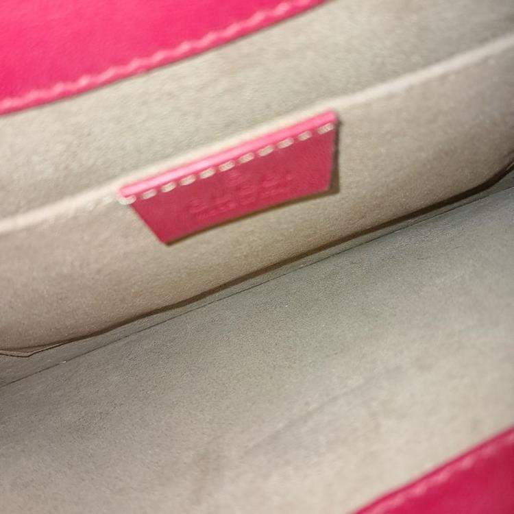 مملوكة مسبقًا Gucci Beige Red Leather and PVC Clutch