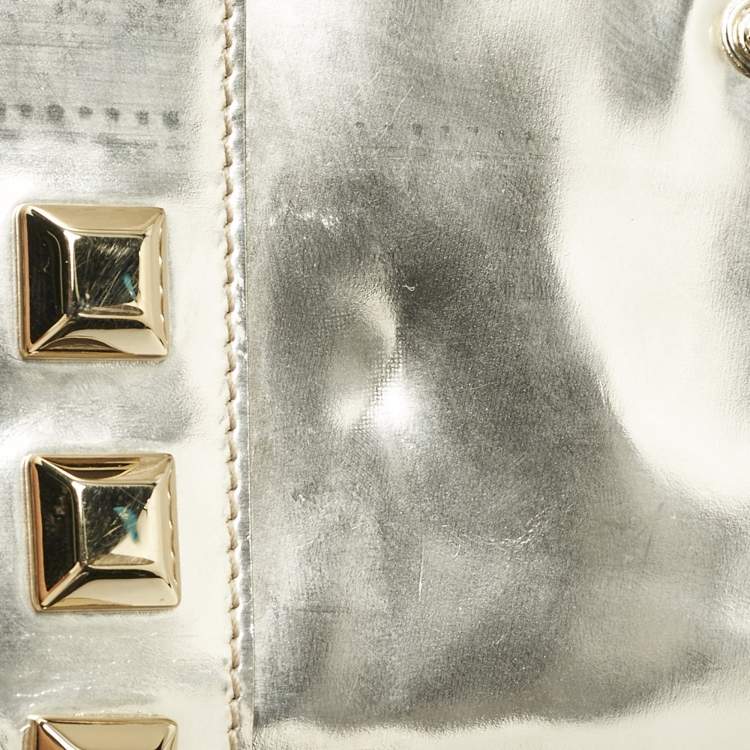 Pre Owned Gucci Gold Patent Leather Studded Wristlet Zip Clutch