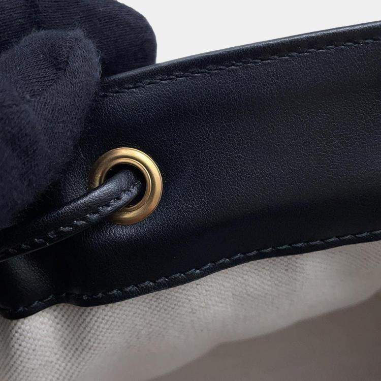 Pre Owned Gucci Black Leather GG Matelasse Bucket Bag