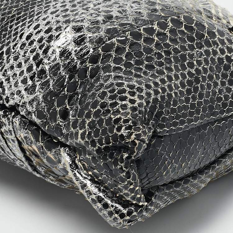Pre Owned Gucci Silver/black Python Large Hysteria Clutch