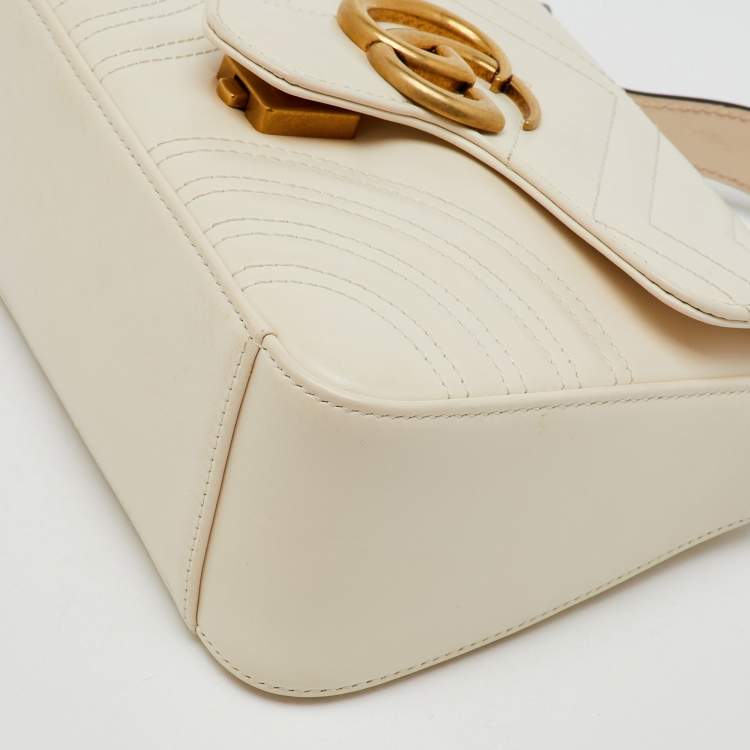 Pre Owned Gucci White Matelassé Leather Mini GG Marmont Top Handle Bag