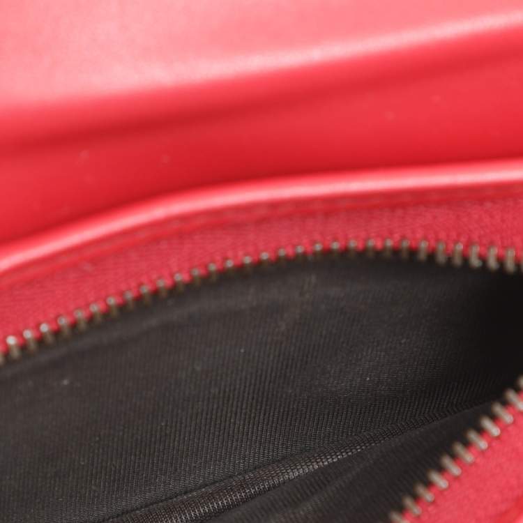 Pre Owned Gucci Red Matelasse Leather GG Marmont Card Case
