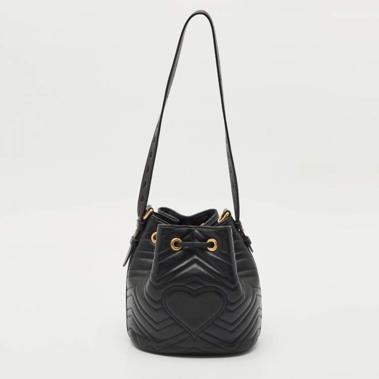 Pre Owned Gucci Black Matelasse Leather GG Marmont Bucket Bag