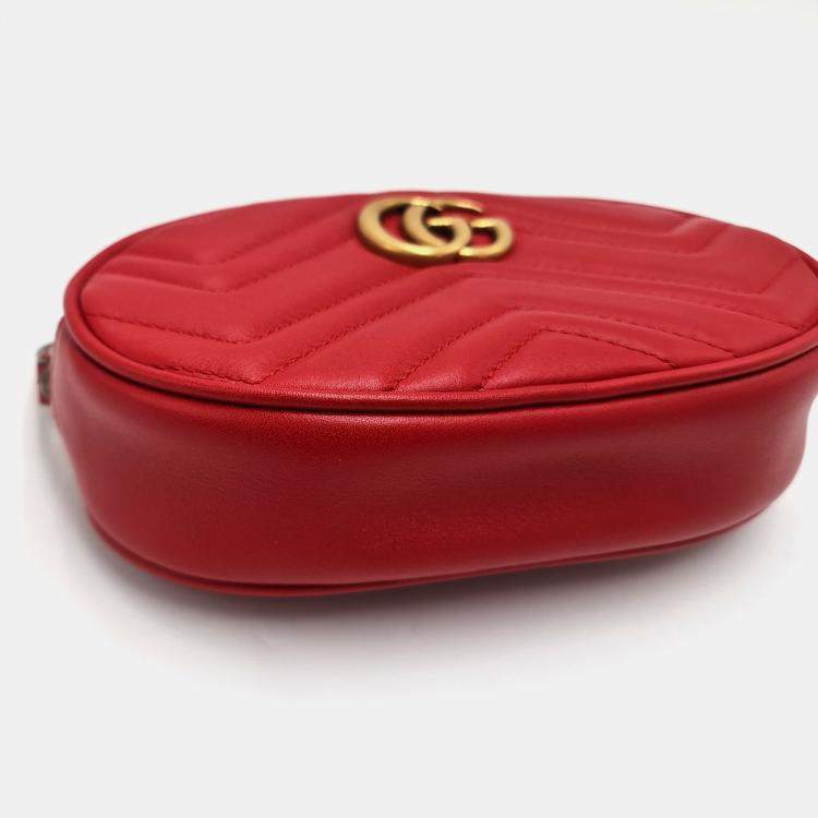 Pre Owned Gucci GG Marmont Matelasse Leather pouch bag