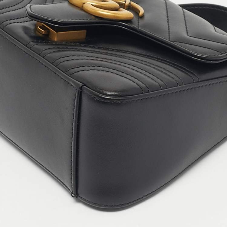 Pre Owned Gucci Black Matelassé Leather Mini GG Marmont Top Handle Bag