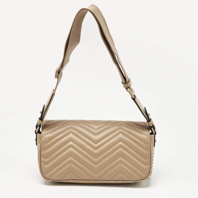 مملوكة مسبقًا Gucci Beige Matelassé Leather Small GG Marmont Shoulder Bag