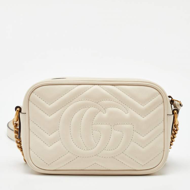 Pre Owned Gucci White Matelassé Leather GG Marmont Mini Camera Bag