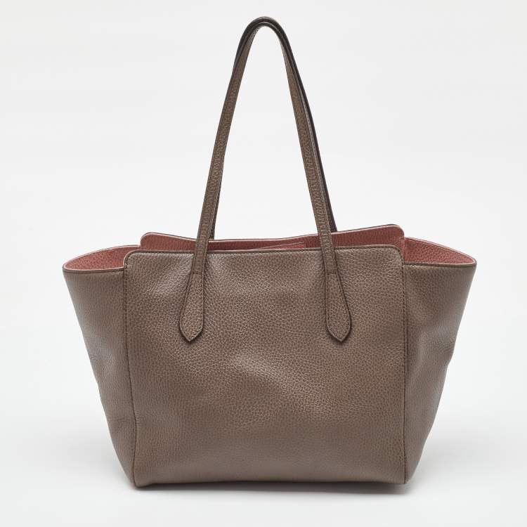 مملوكة مسبقًا Gucci Grey Leather Small Swing Tote