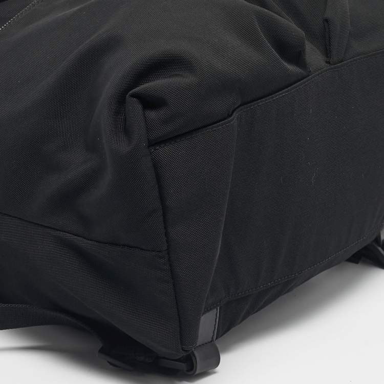 مملوكة مسبقًا Gucci Black Leather and Nylon Pocket Drawstring Backpack
