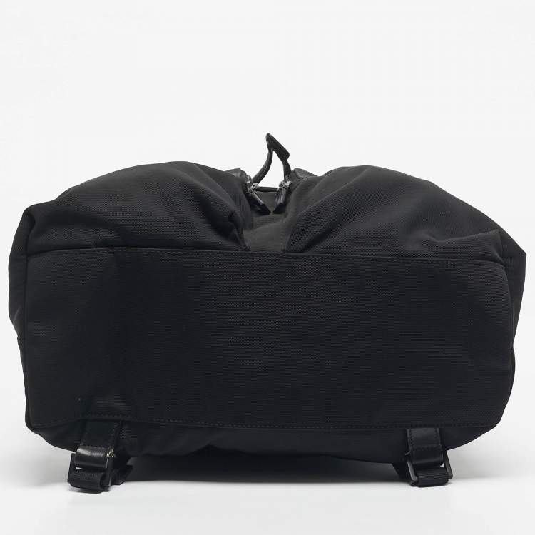 مملوكة مسبقًا Gucci Black Leather and Nylon Pocket Drawstring Backpack