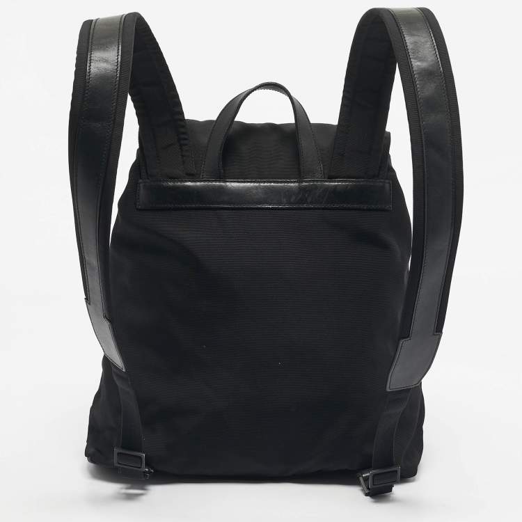 مملوكة مسبقًا Gucci Black Leather and Nylon Pocket Drawstring Backpack