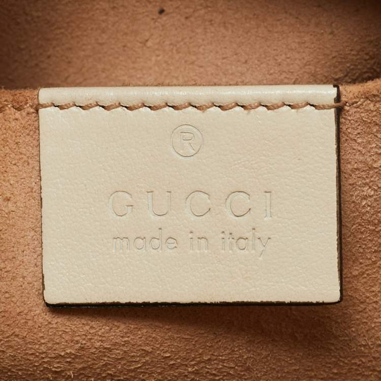 Pre Owned Gucci White Matelassé Chevron Leather GG Marmont Small Camera Bag