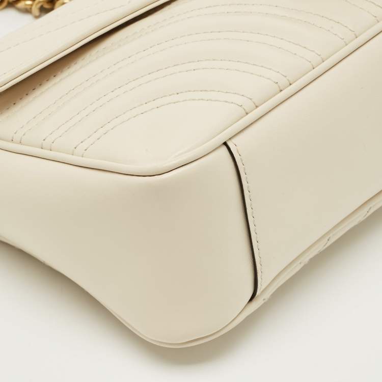 Pre Owned Gucci Off White Matelassé Leather Medium GG Marmont Shoulder Bag