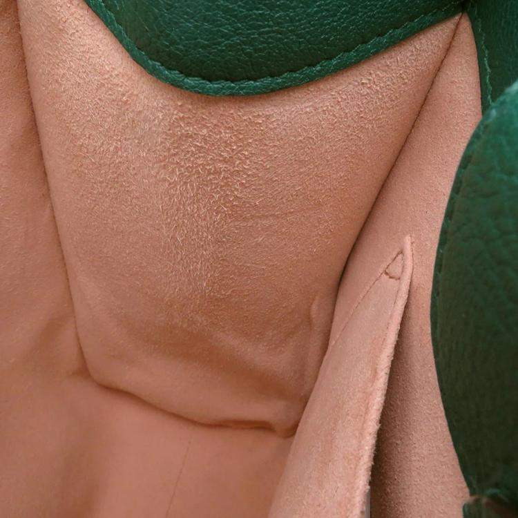 Pre Owned Gucci Diana Small Green Leather Handbag