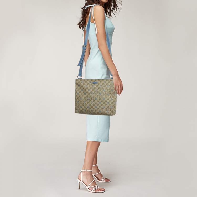 Pre Owned Gucci Blue/Beige GG Supreme Stars Canvas and Leather Flat Messenger Bag