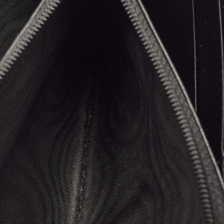 Pre Owned Gucci Black Matelassé Leather GG Marmont Zip Around Wallet